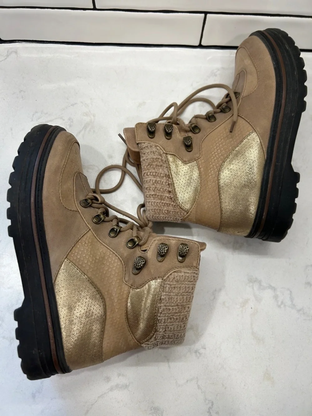 Blowfish Herstory Women's Lace Up Mid Calf Hiking Boots Size 9